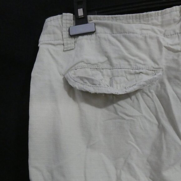 BLUENOTES - Classic Cargo - Knee Length | size 38 | Beige Cargo Shorts - Picture 9 of 16